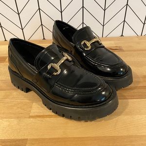 Like new Steve Madden loafer